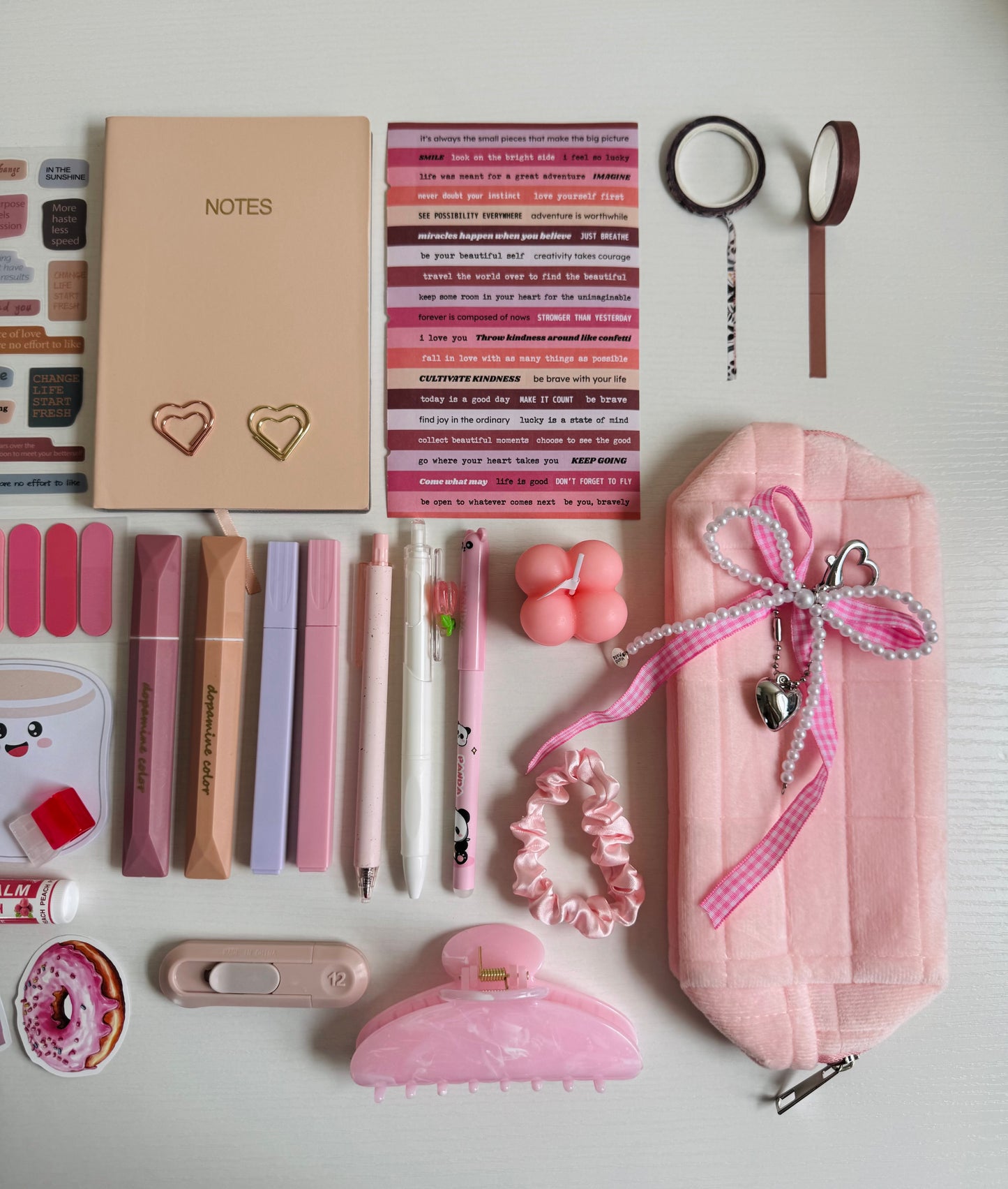 🕊️🎀Pink delicate box with many aesthetic goods...