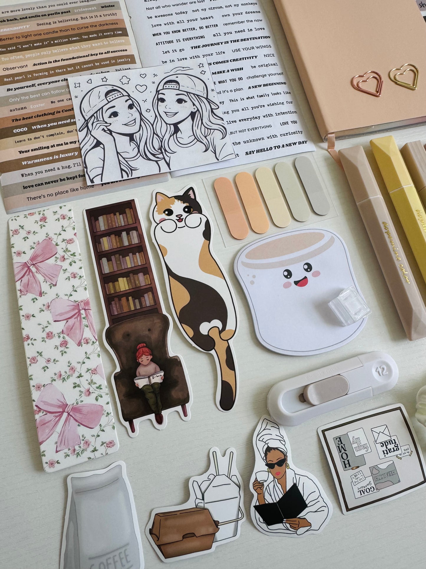 🕊️🤍White delicate box with many aesthetic goods...